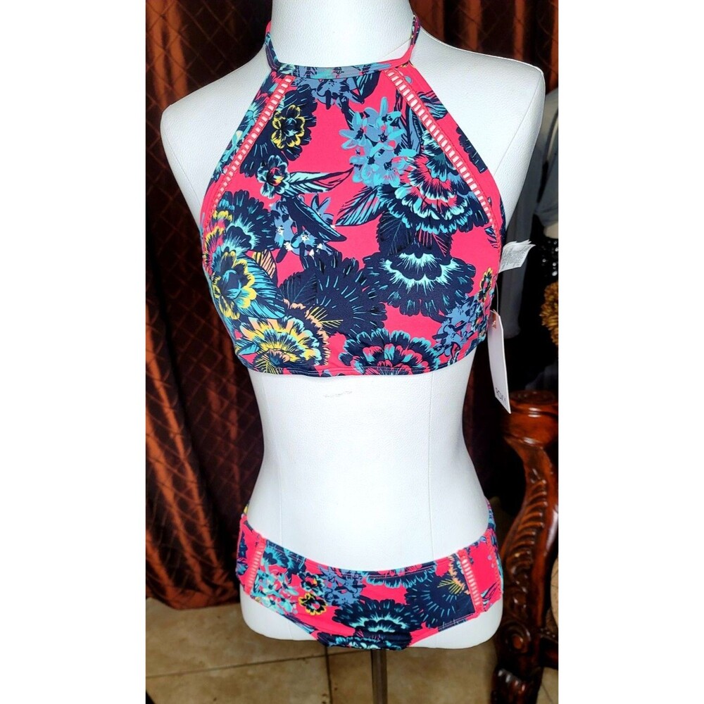 Roxy bikini, new, top sz large, bottom sz medium